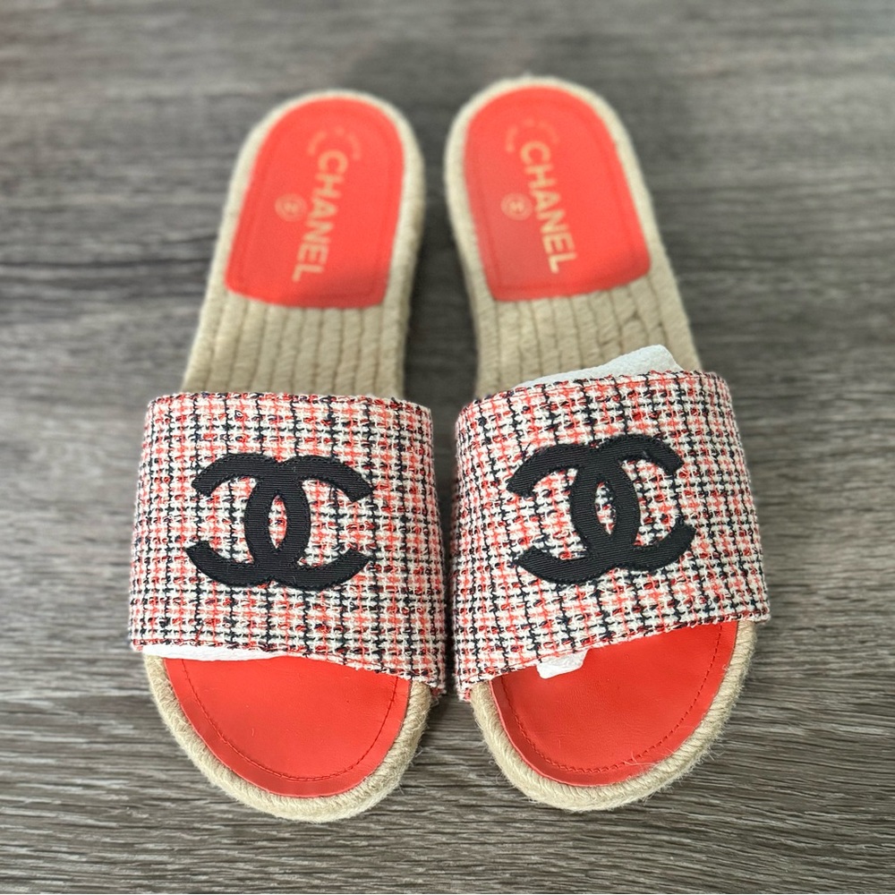 NEW CHANEL Tweed CC Slides size 39 EU/ 9 US (Brand New)